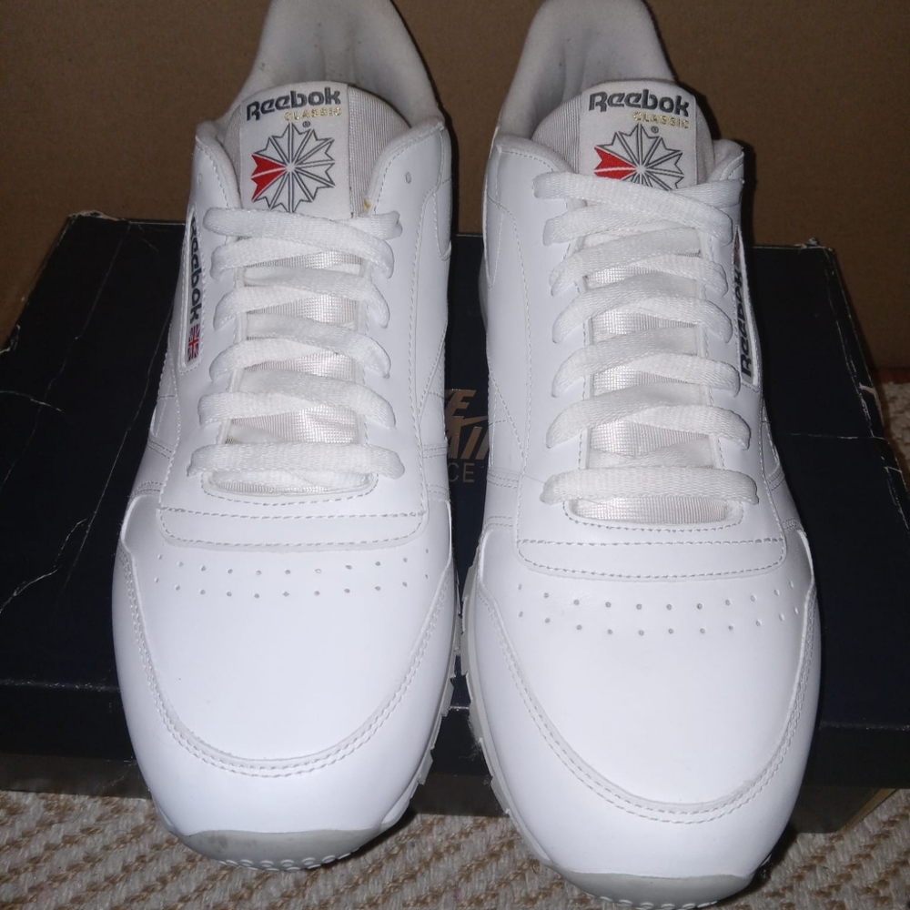 Like new white Reebok